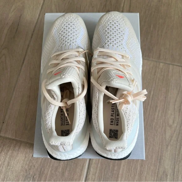 ADIDAS  ULTRABOOST 5.0 DNA - Picture 5 of 8